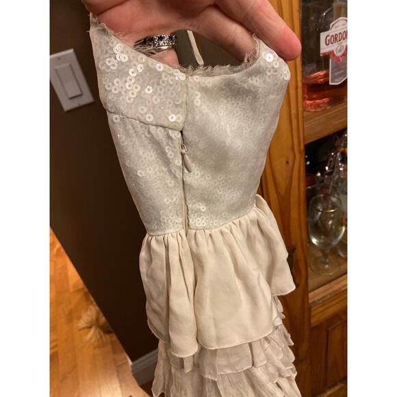 Alice + Olivia sequenced Cream Silk ruffled sleevless dress size small - Picture 7 of 10